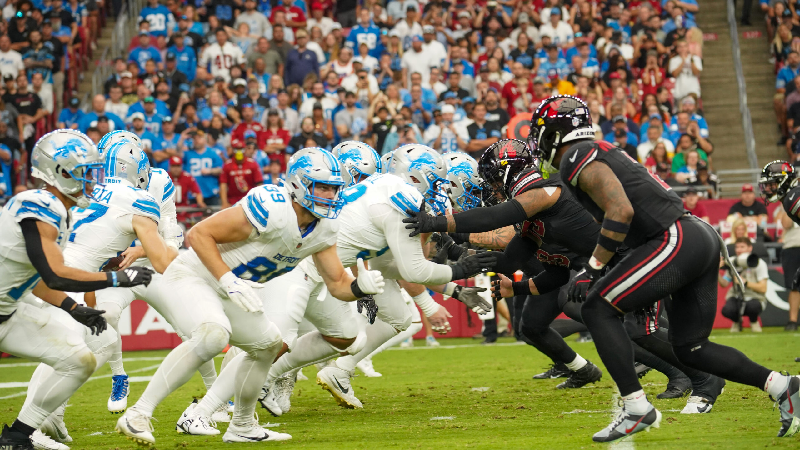 The Arizona Cardinals and Detroit Lions face off...