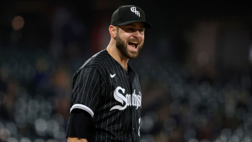 Reports: Diamondbacks connected to starting pitchers Lucas Giolito, Seth Lugo