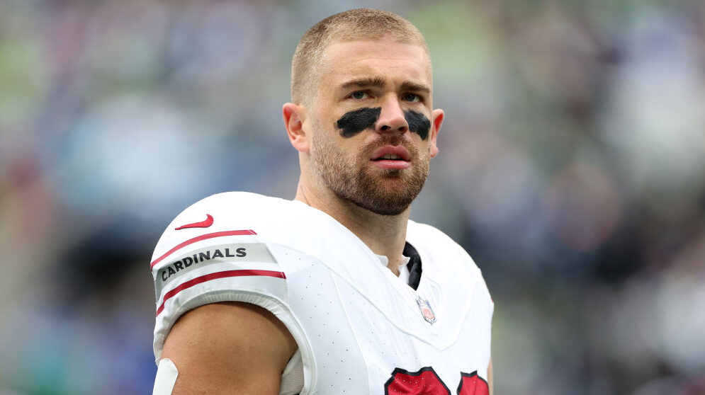 Report: Zach Ertz signs with Commanders, reunites with Kliff Kingsbury