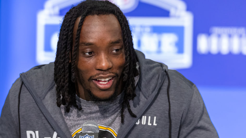 Arizona Cardinals take DL Darius Robinson with No. 27 pick in 1st round of NFL Draft