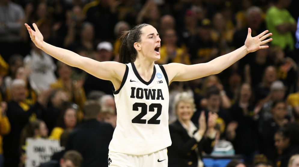 Caitlin Clark celebrates...