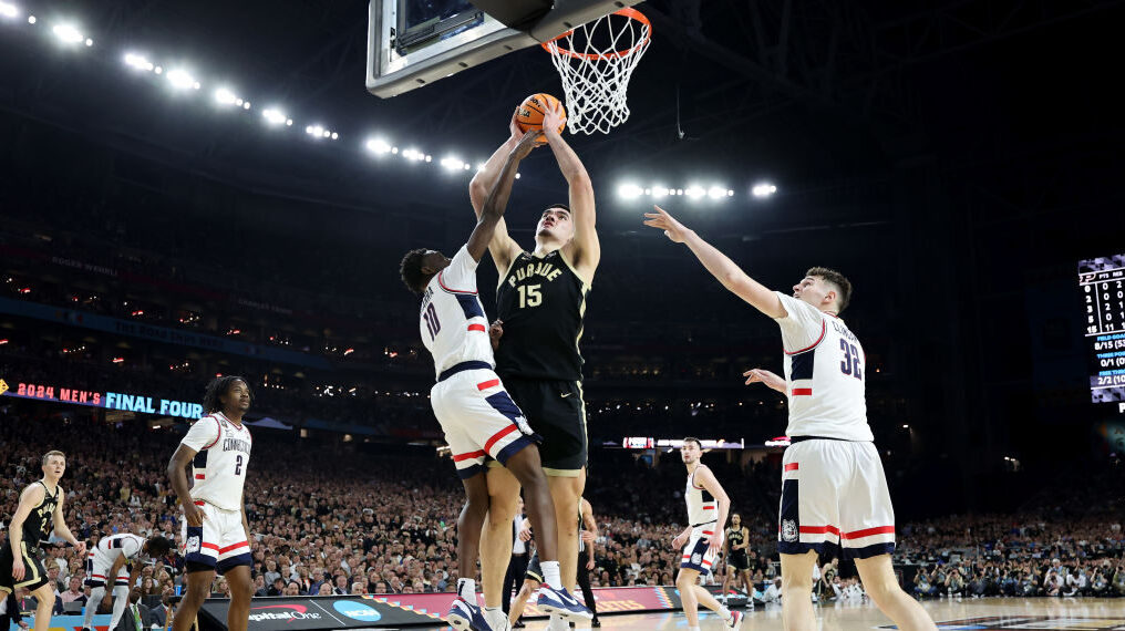 Zach Edey keeps Purdue in championship game against UConn