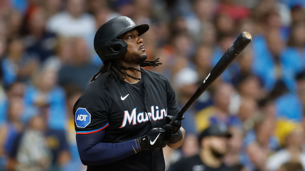Diamondbacks activate new 1B Josh Bell, make 5 other moves