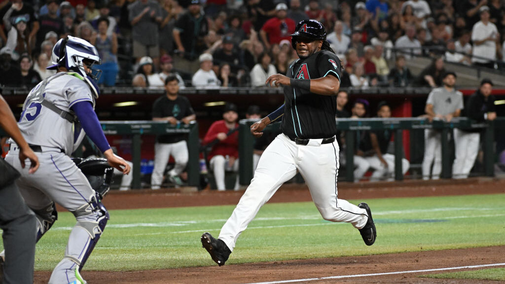 What will Diamondbacks 1B Josh Bell's role be when Christian Walker returns?