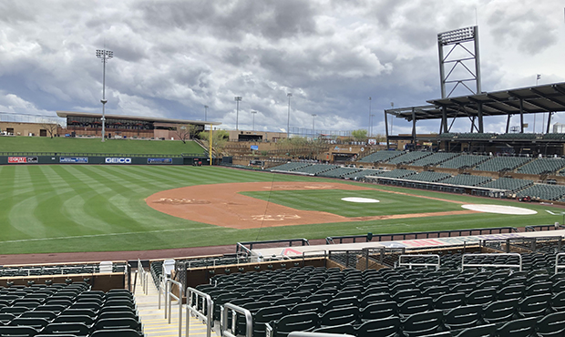 Diamondbacks add No. 1 prospect Kristian Robinson to player pool