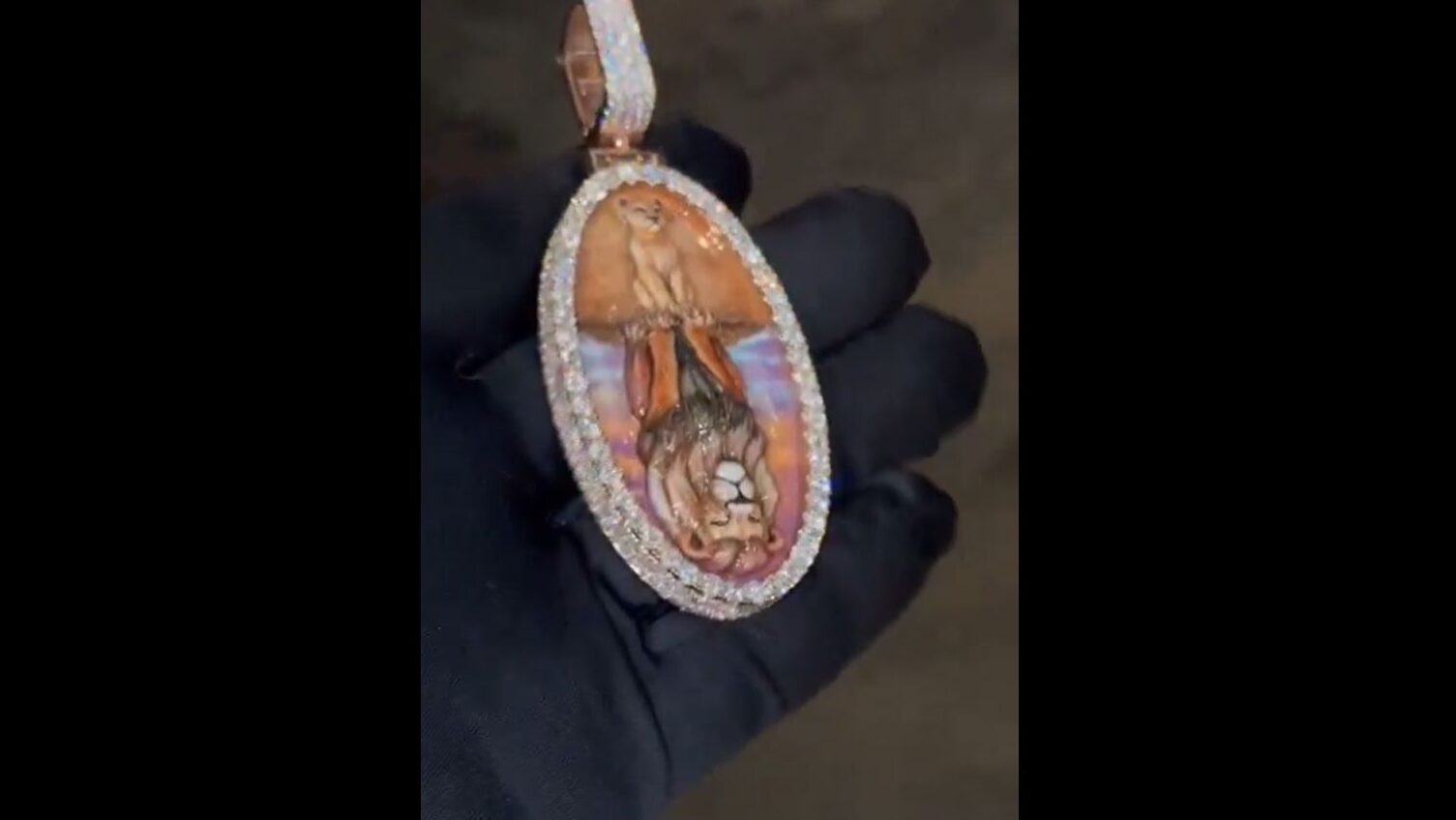 Marvin Harrison Jr.'s Lion King theme necklace at the 2024 NFL Draft....