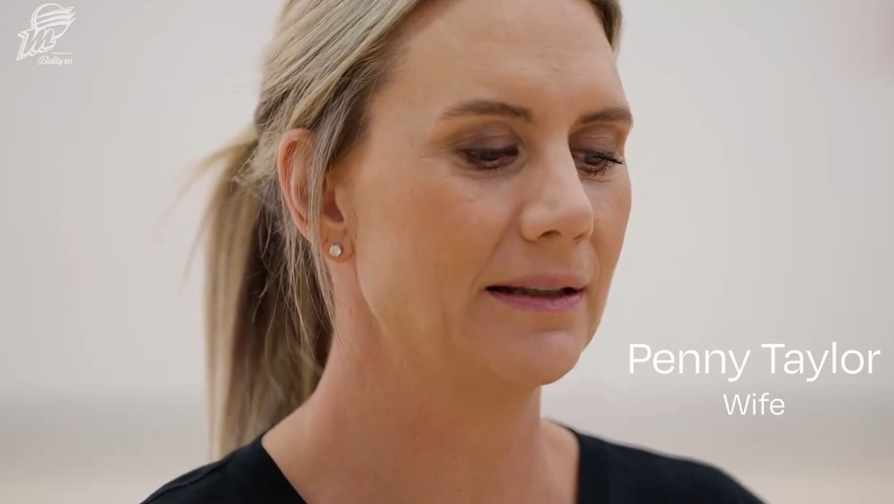 Penny Taylor reading a video tribute for Mercury star Diana Taurasi...