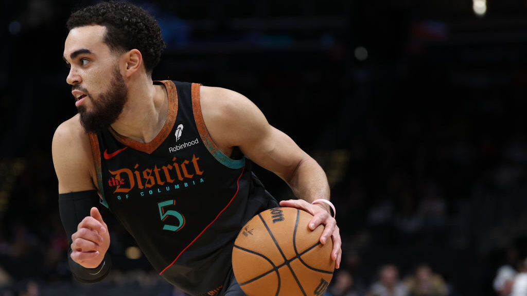Tyus Jones, last year playing for the Wizards, will be in the Phoenix Suns' starting 5...