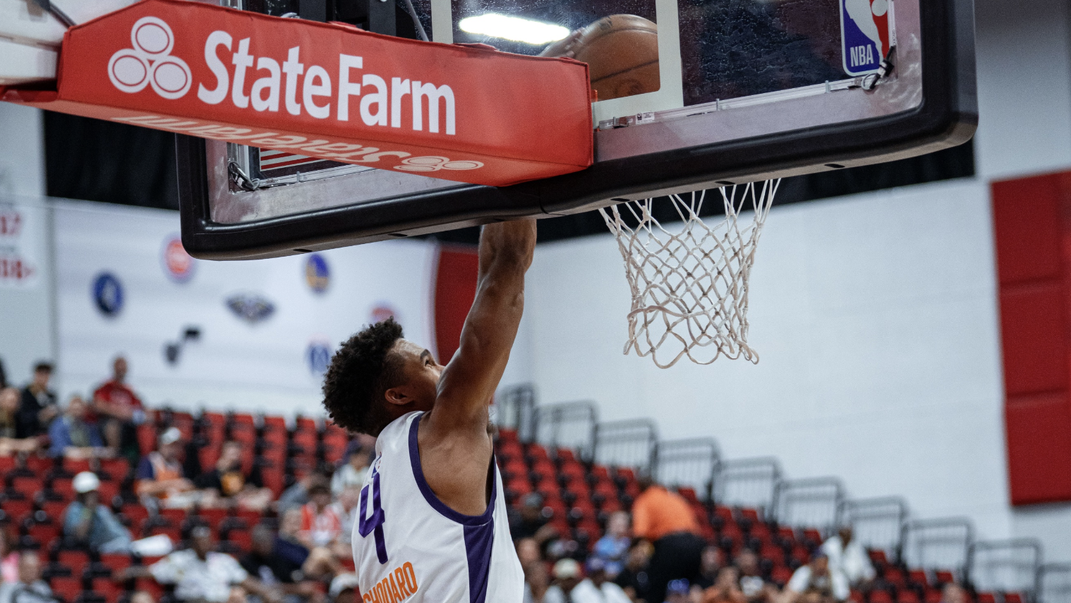 (Twitter photo/@Suns)...